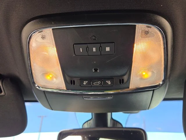 Used 2022 Black Jeep Laredo E image 30