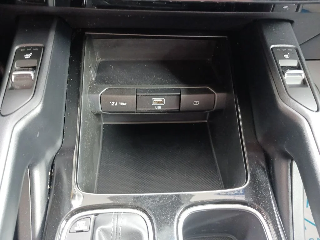 Used 2021 Silver Kia S image 39
