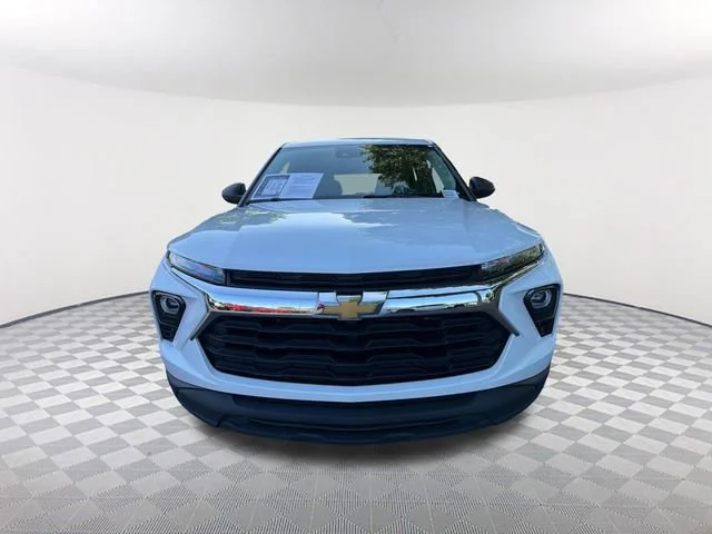 Used 2024 Summit White Chevrolet LS image 2