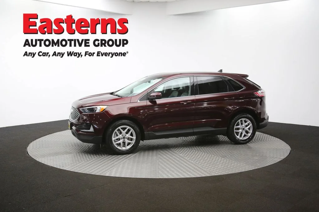 Used 2024 Red Ford SEL image 57
