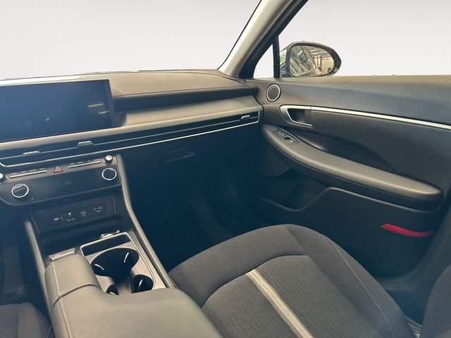 Used 2025 Blue Hyundai SEL image 11