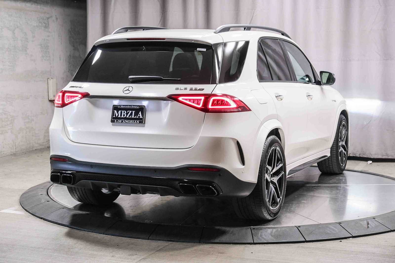 Certified Used 2022 MANUFAKTUR Diamond White Bright Mercedes-Benz AMG® GLE 63 S image 4