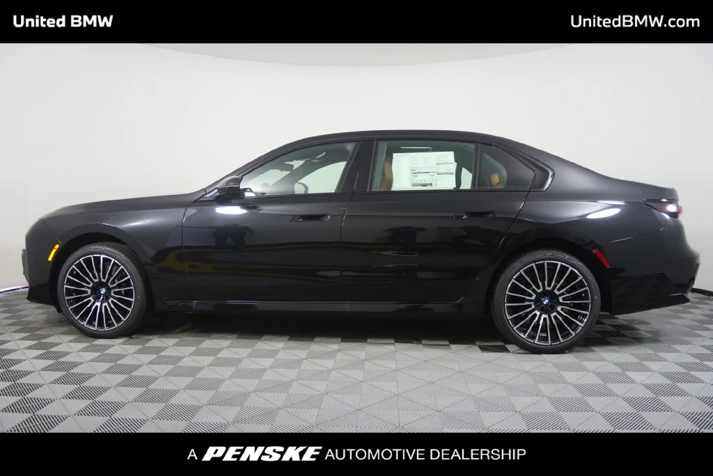 New 2026 Black Sapphire Metallic BMW 740i image 7