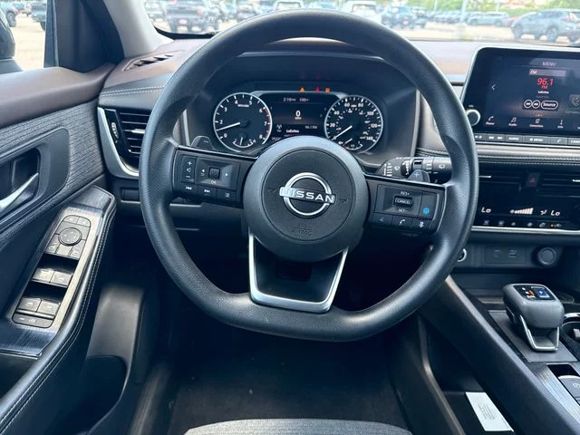 2022 Nissan Rogue SV - Photo 17