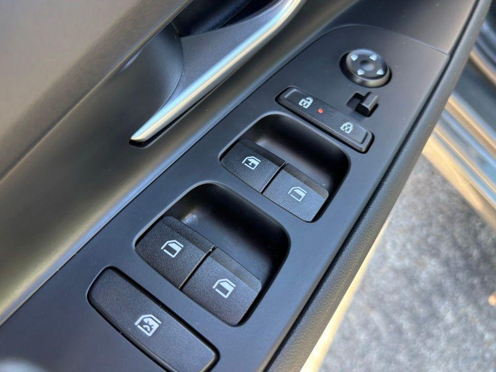 New 2026 Gray Hyundai SE image 18