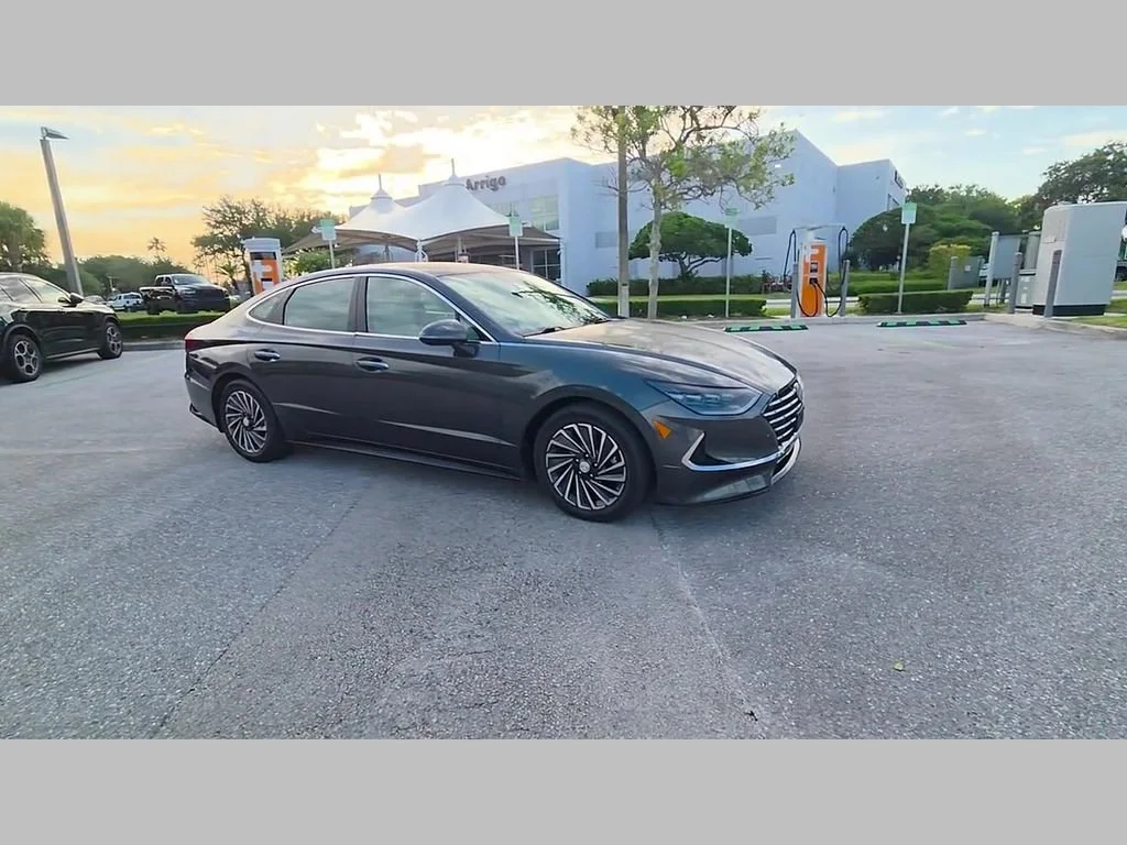 Used 2022 Portofino Gray Hyundai Limited image 53