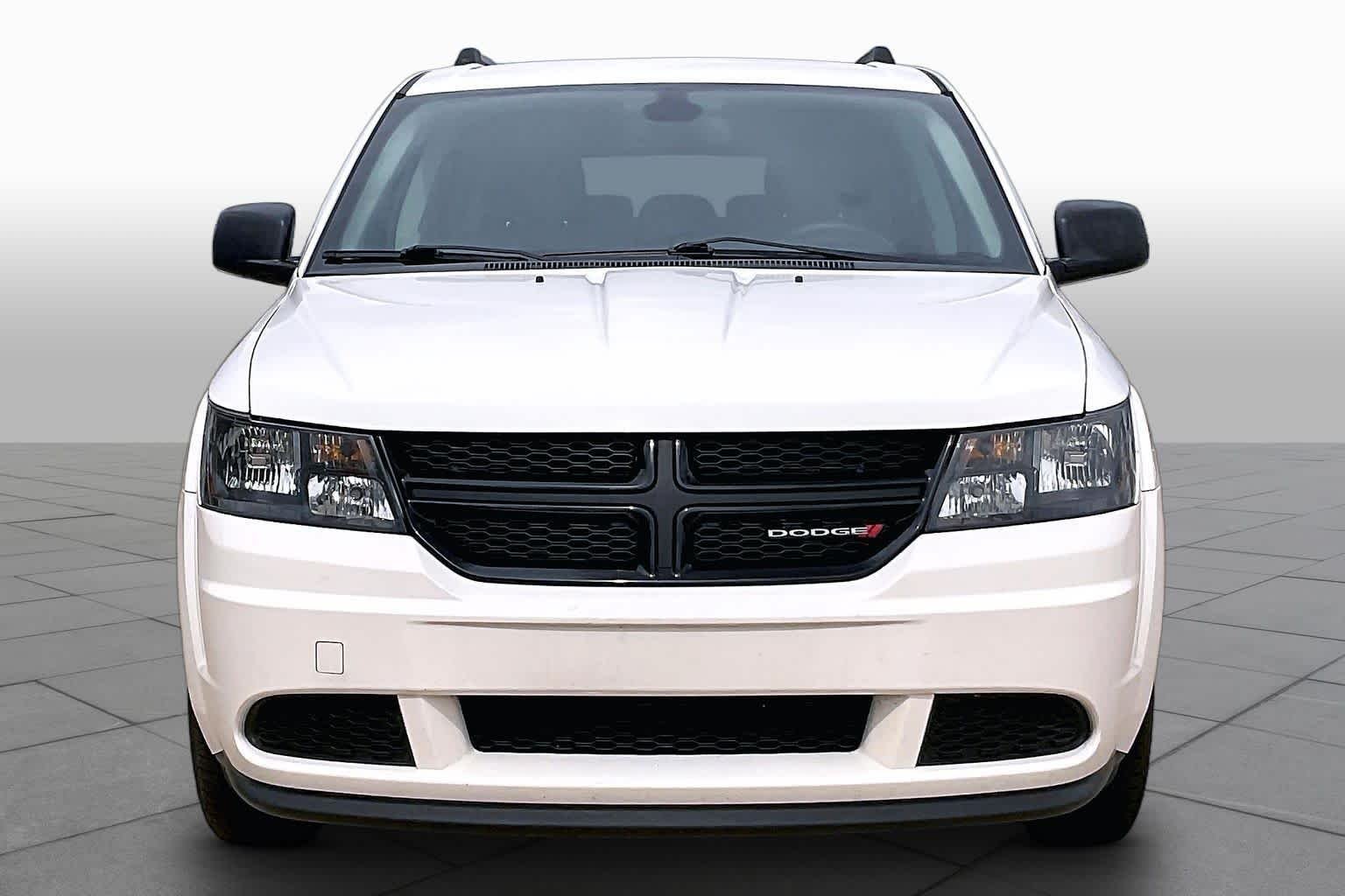 Used 2018 Vice White Dodge SE image 5