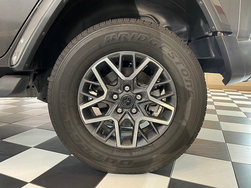 Used 2025 GRAY Jeep Sahara 4 Door 4x4 image 7