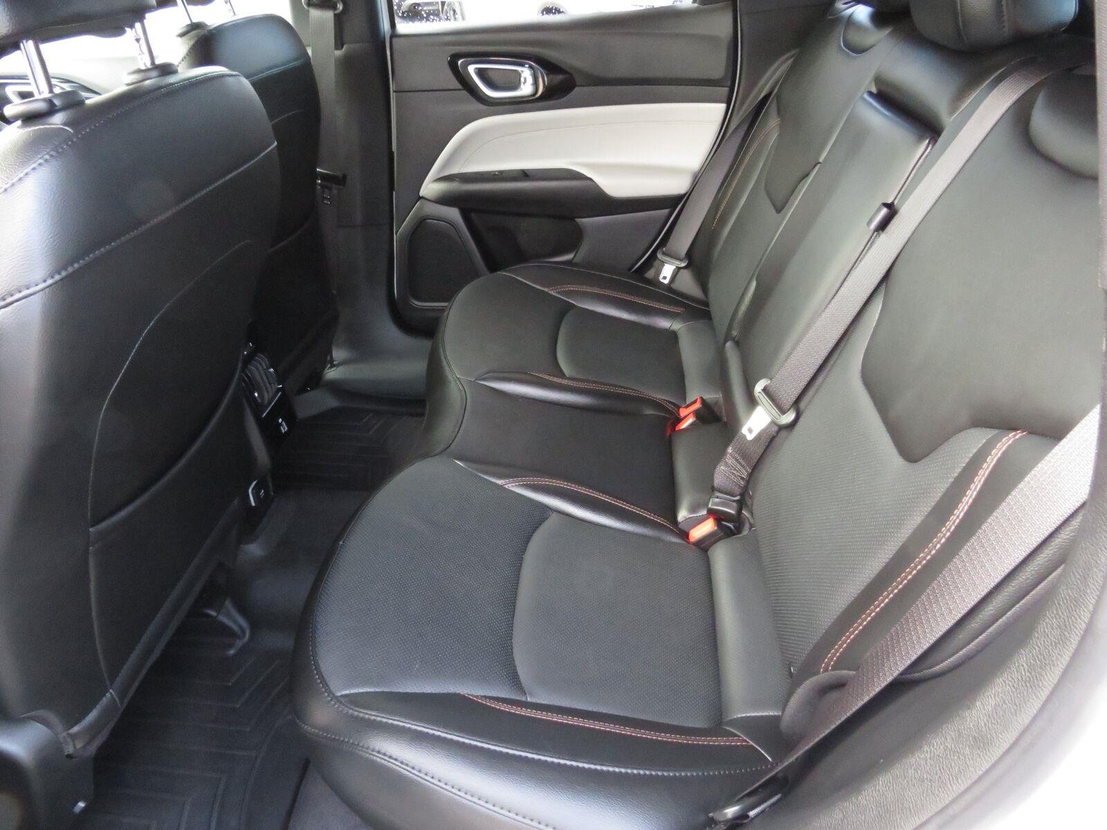 Used 2023 Bright White Clearcoat Jeep Limited image 25