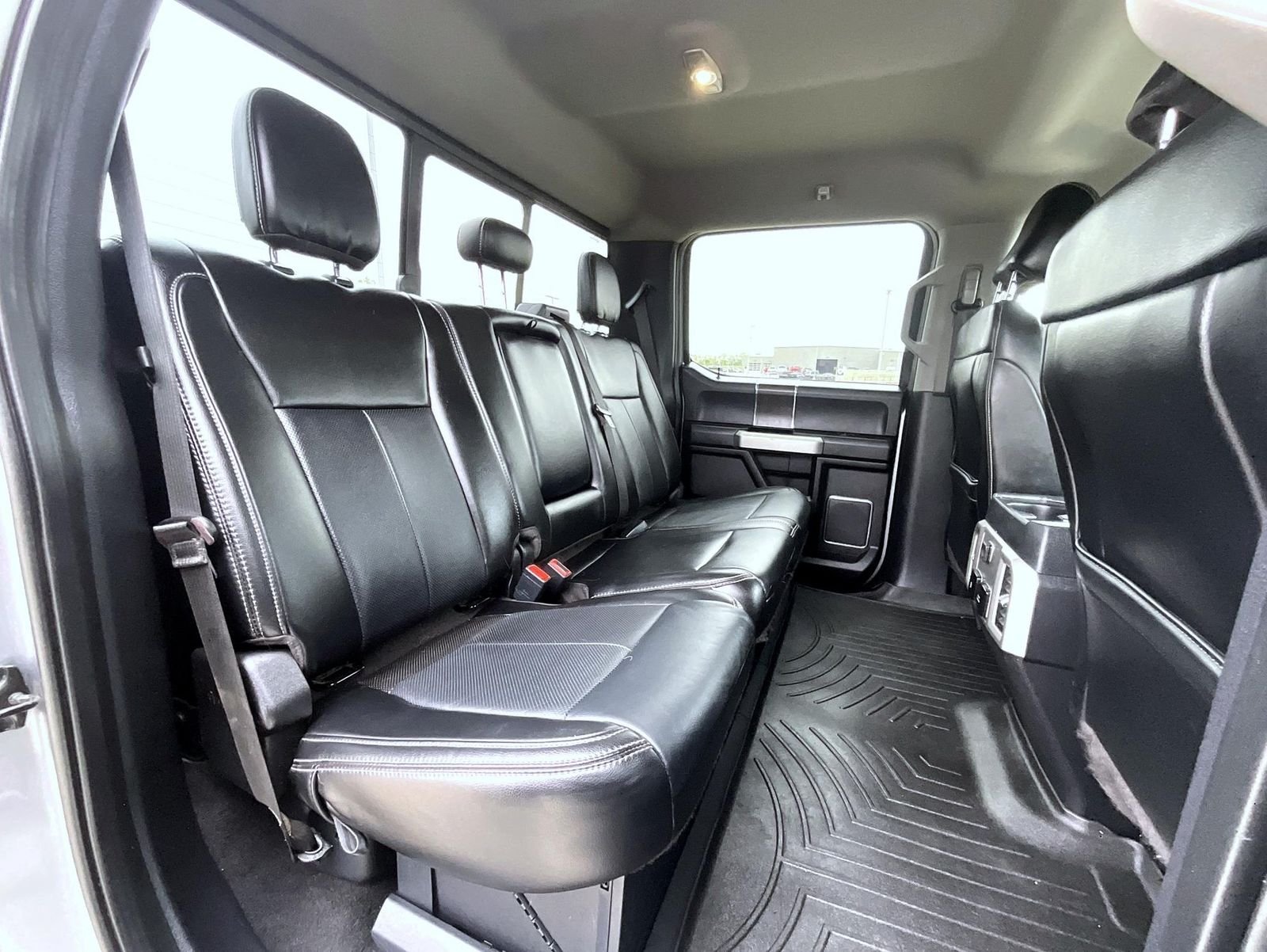 Used 2020 Silver Ford Lariat image 19