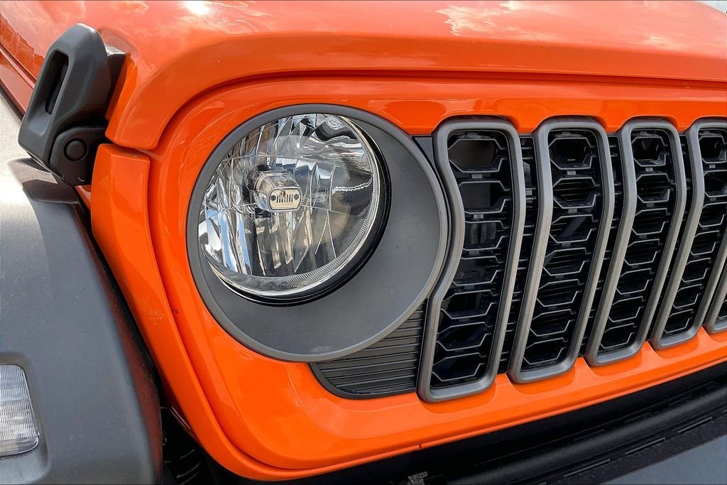 New 2025 Jeep Wrangler Sport S 4D Sport Utility