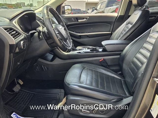 Used 2017 Gray Ford SEL image 5