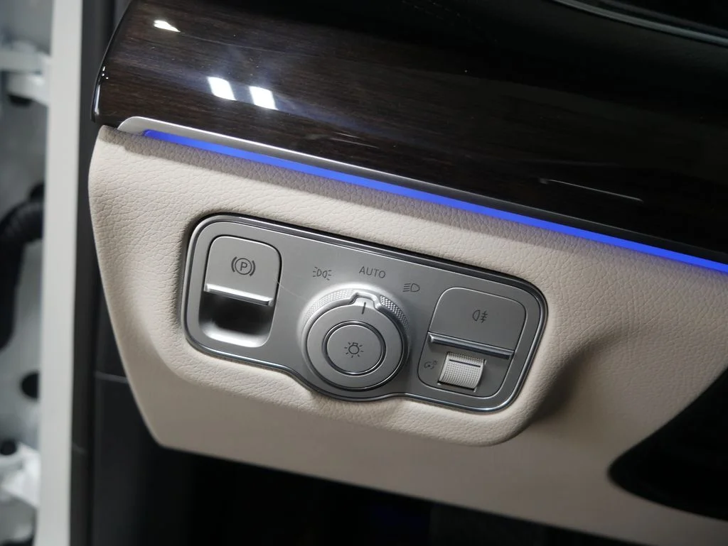 New 2026 Polar White Mercedes-Benz GLS 450 image 42