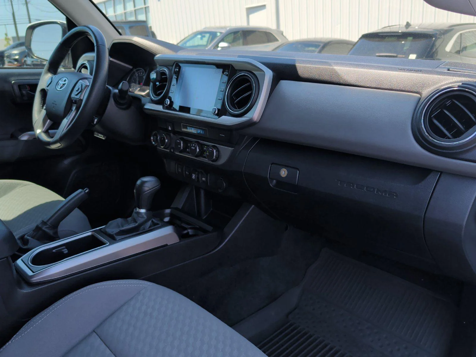 Used 2023 Ice Cap Toyota SR5 image 40