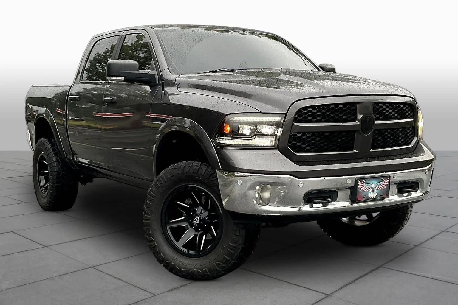Used 2018 Granite Crystal Metallic Clearcoat Ram SLT image 3