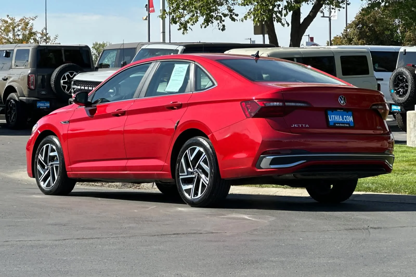Certified Used 2024 Kings Red Volkswagen SEL image 6