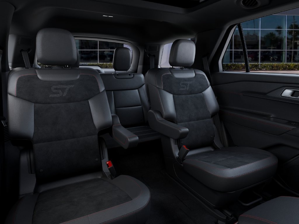 New 2027 Star White Metallic Tri-Coat Ford ST image 11