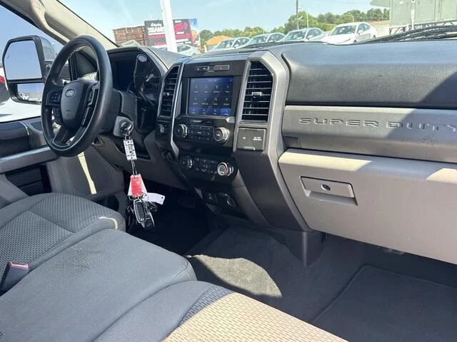 Used 2021 Oxford White Ford XLT image 12