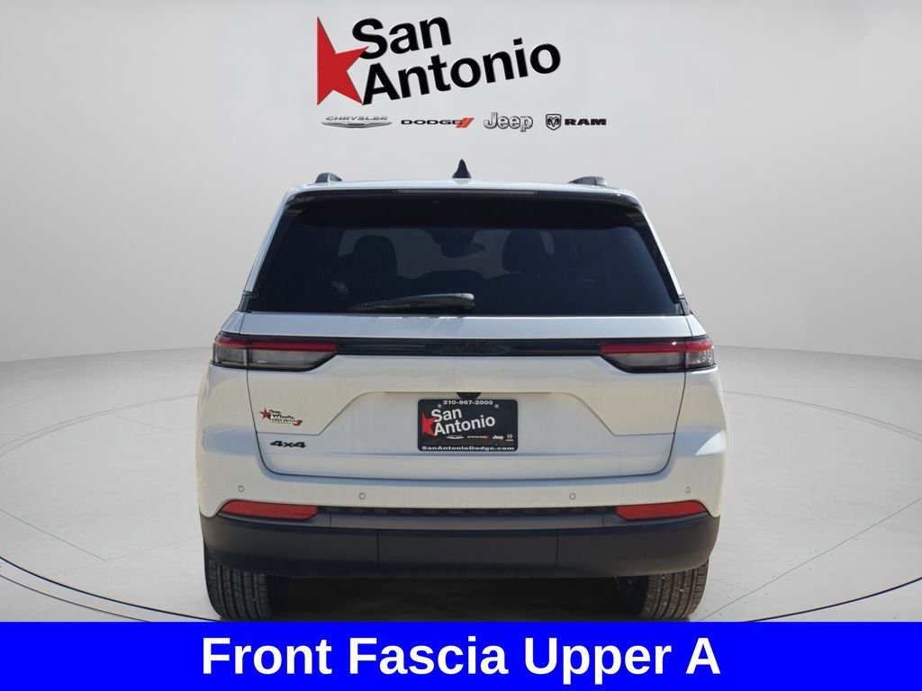 New 2026 Bright White Clear-Coat Exterior Paint Jeep Altitude image 12
