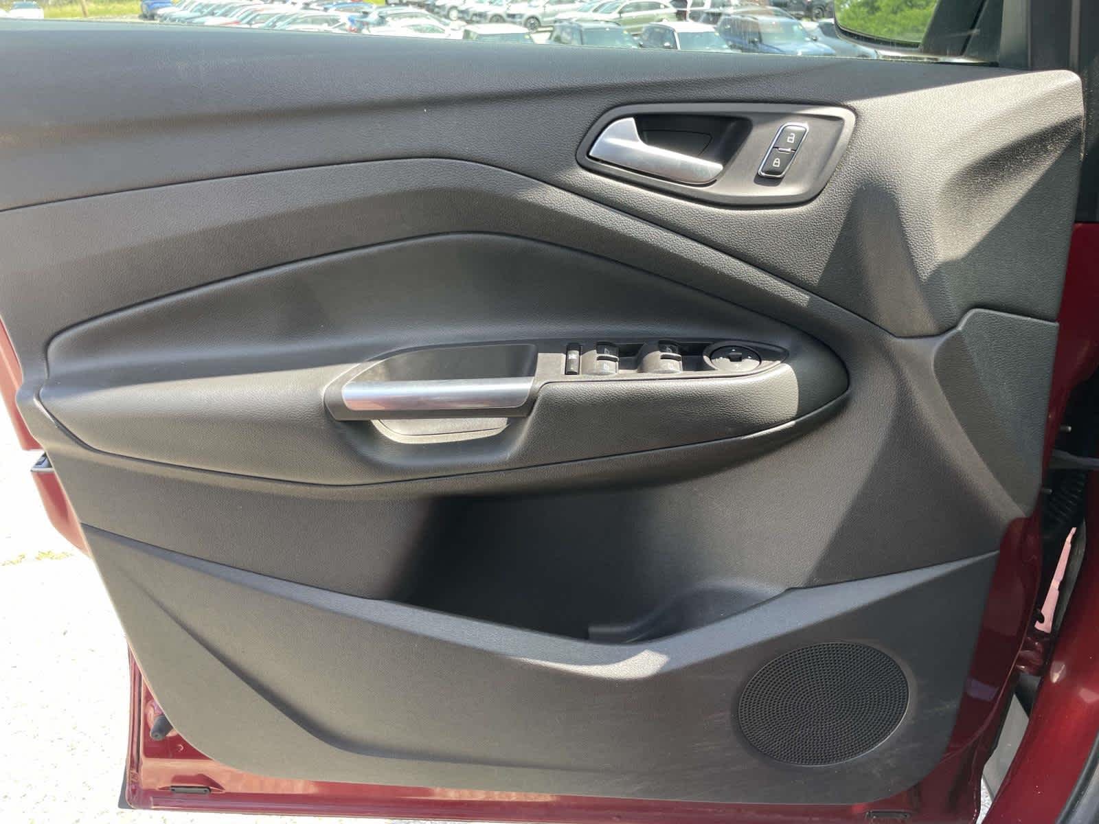 Used 2014 Ruby Red Tinted Clearcoat Ford SE image 28