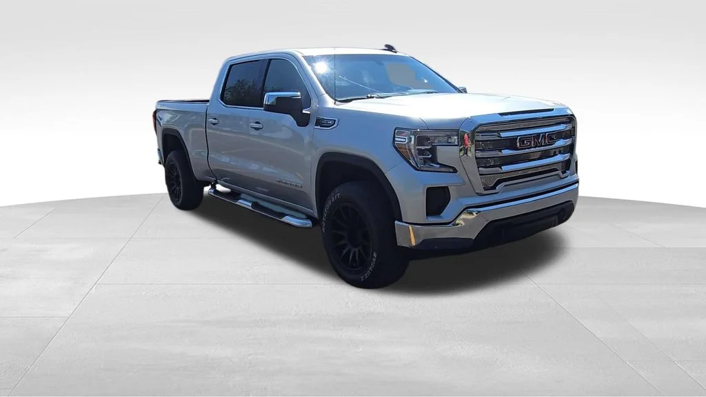 Used 2021 Gray GMC SLE image 2
