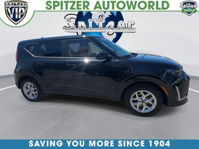 Used 2024 Black Kia LX image 10