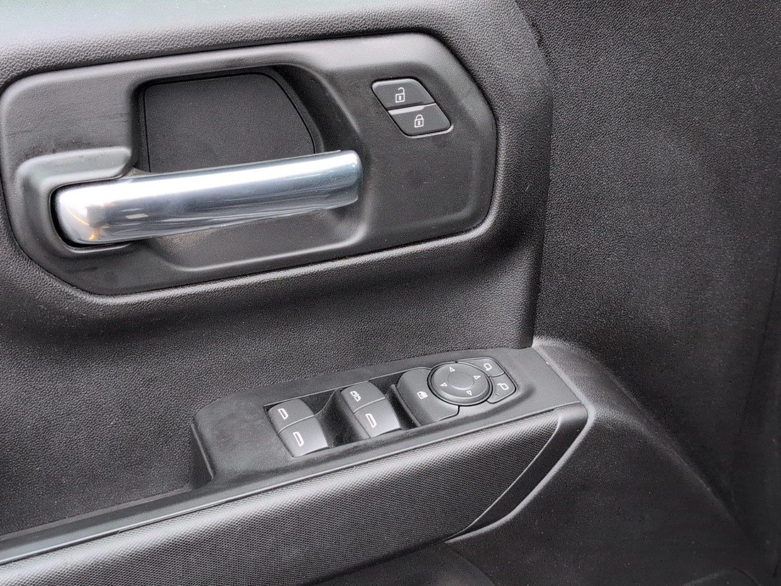 Used 2025 Black Chevrolet Custom image 20