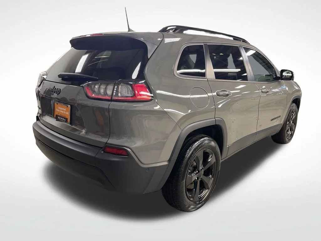 Used 2023 Gray Jeep Altitude image 9