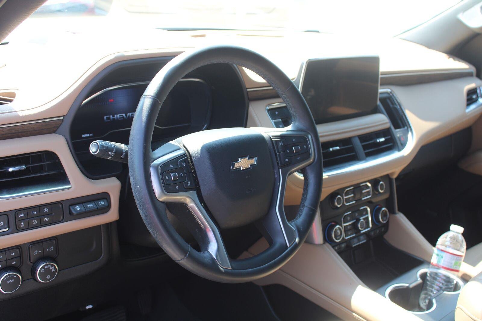 Used 2024 Summit White Chevrolet Premier image 9