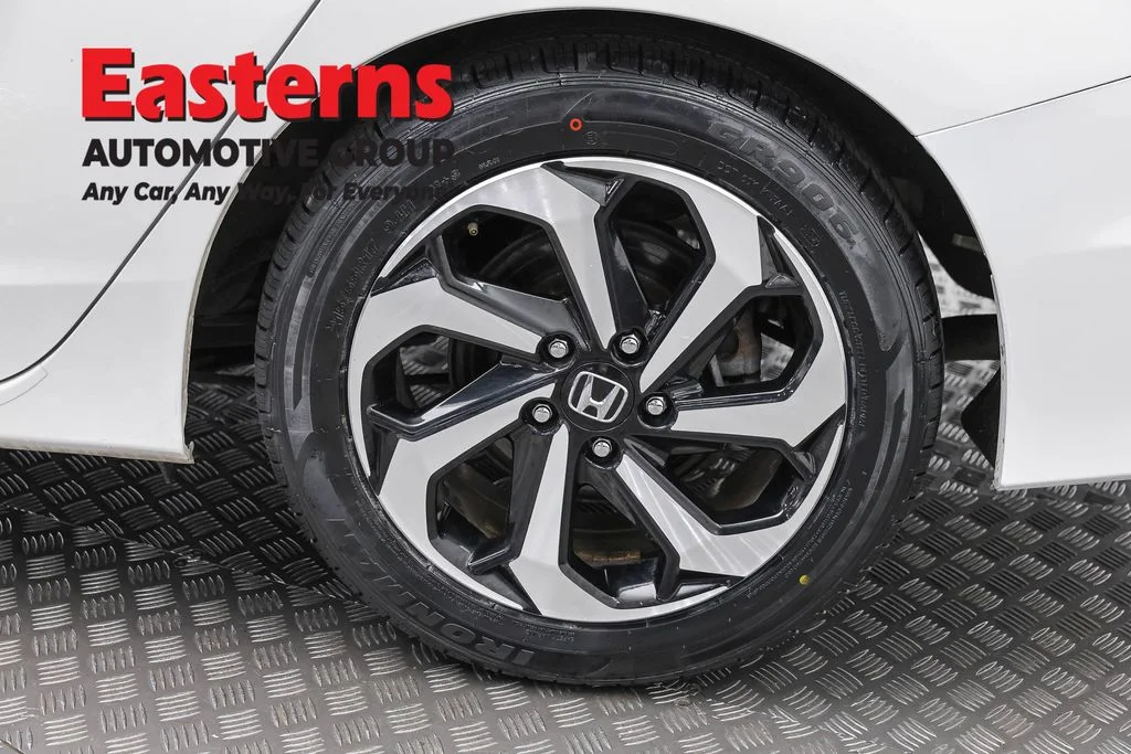 Used 2017 White Honda EX-L image 34
