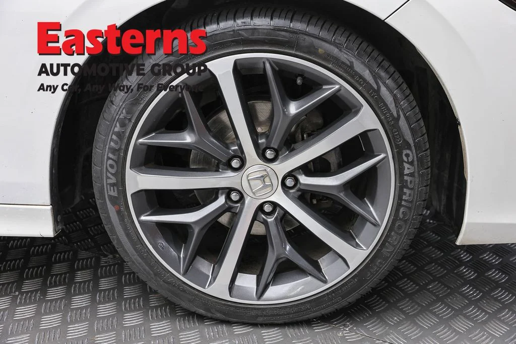 Used 2022 White Honda Touring image 29