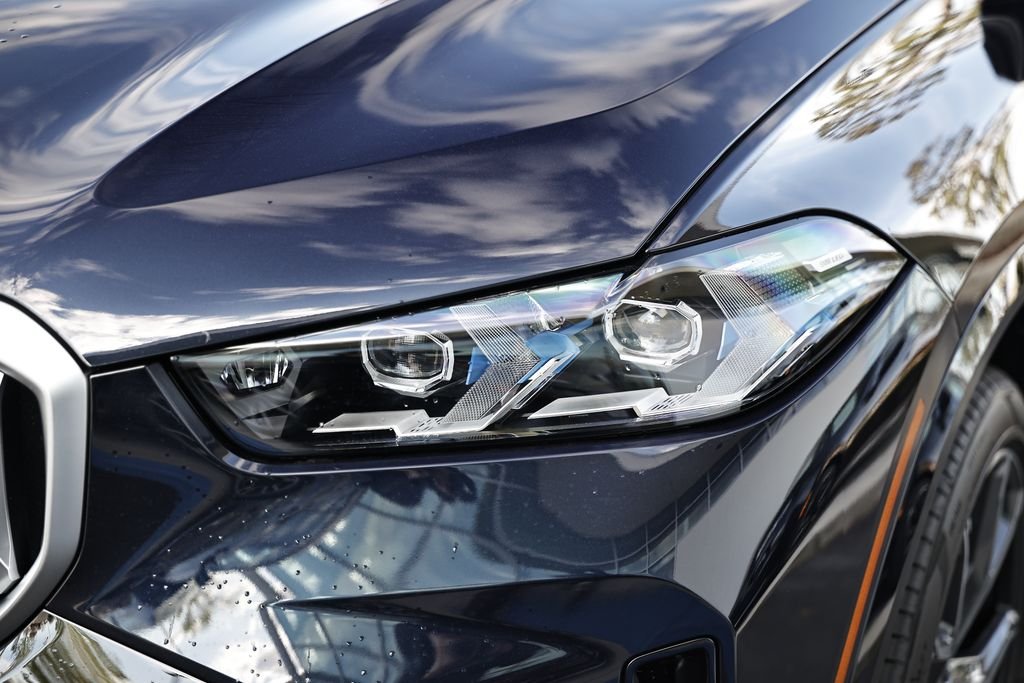 New 2026 Carbon Black BMW xDrive40i image 12