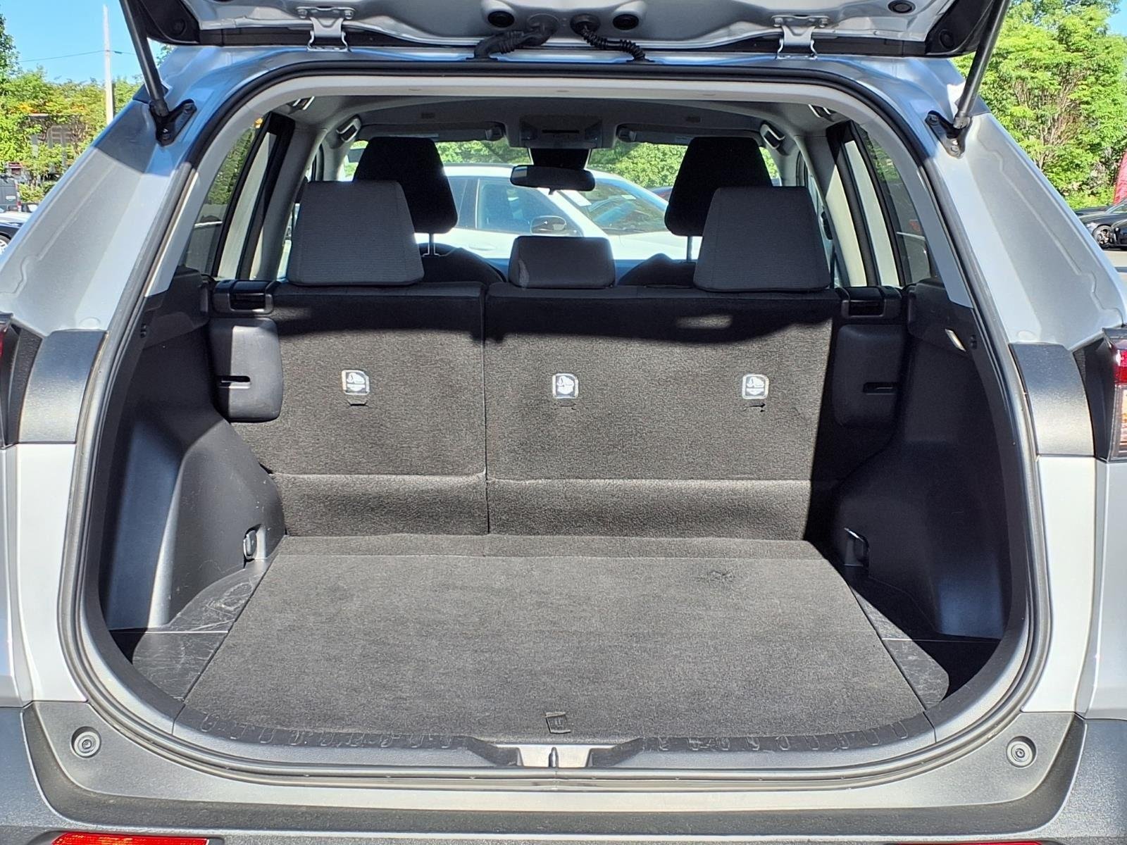 Used 2024  Toyota XLE image 31