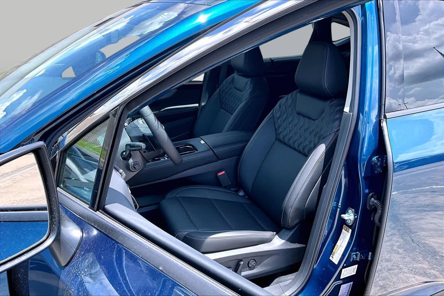 New 2026 Aurora Blue Pearl Metallic Nissan Platinum image 18