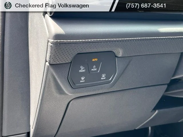 New 2026 White Volkswagen 2.0T SE image 17