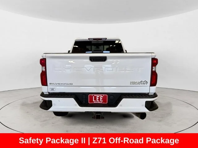 Used 2022 White Chevrolet High Country image 5