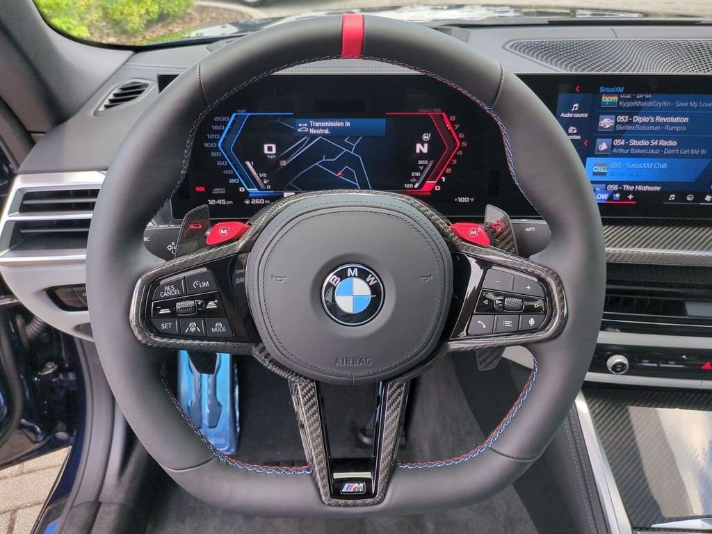 New 2027 Tanzanite Blue II Metallic BMW Competition image 16