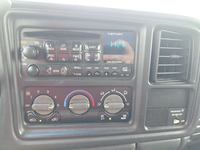 Used 2001 Black GMC SLE image 16