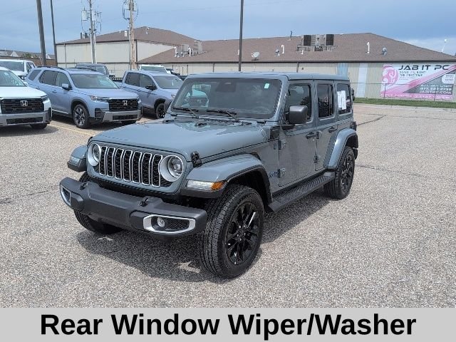 Used 2025 Gray Jeep Sahara 4xe image 15