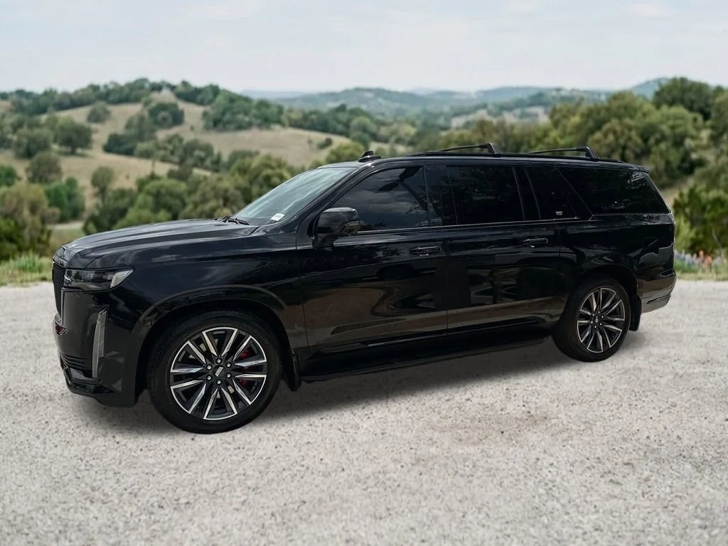 Used 2023 Black Raven Cadillac Sport Platinum image 4