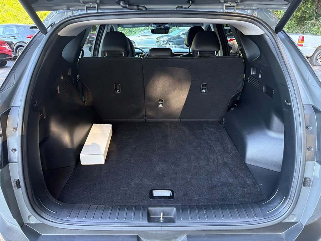 Used 2024 Gray Hyundai SEL image 18
