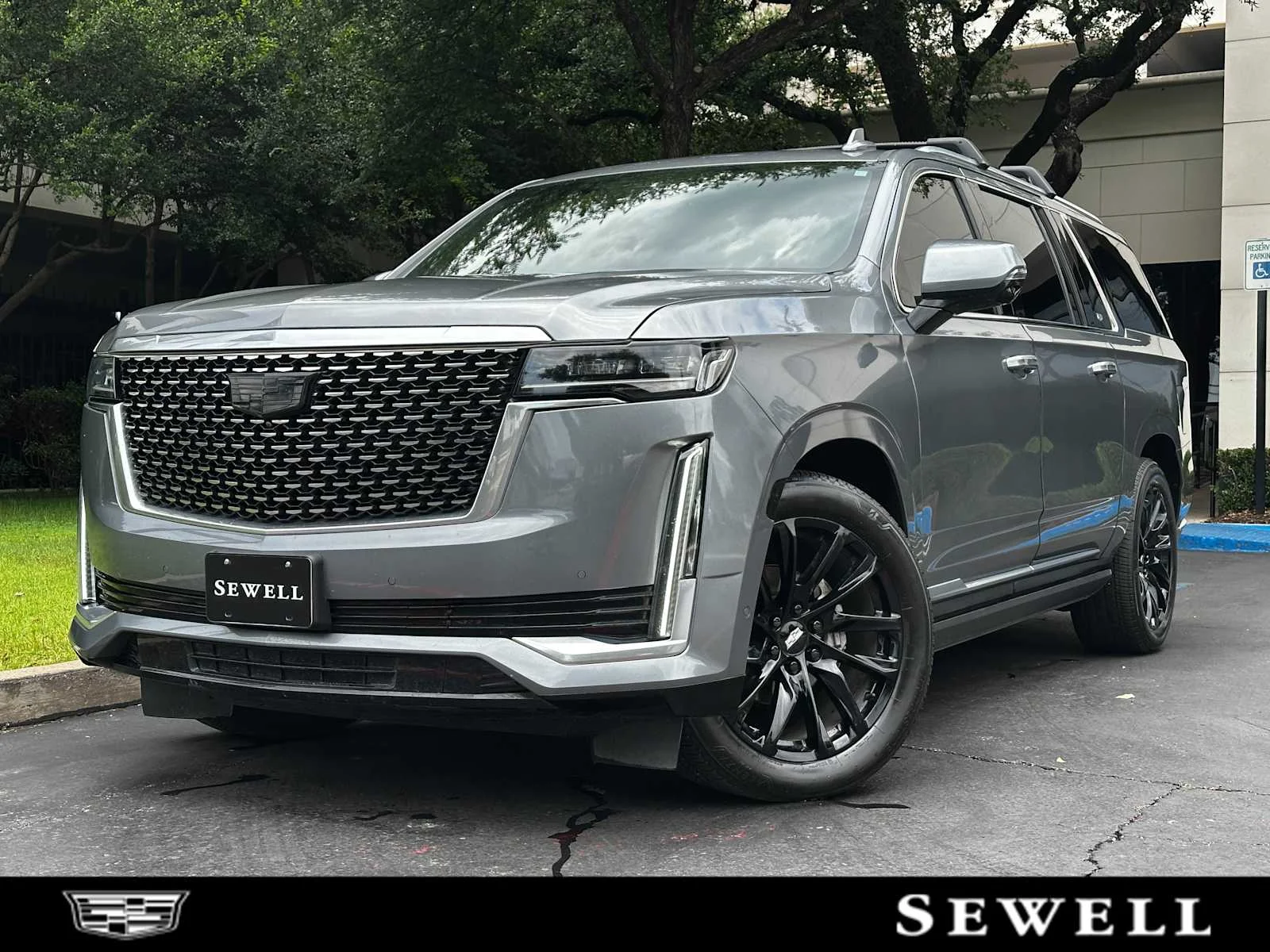 2021 Cadillac Escalade ESV 4WD Premium Luxury's photo