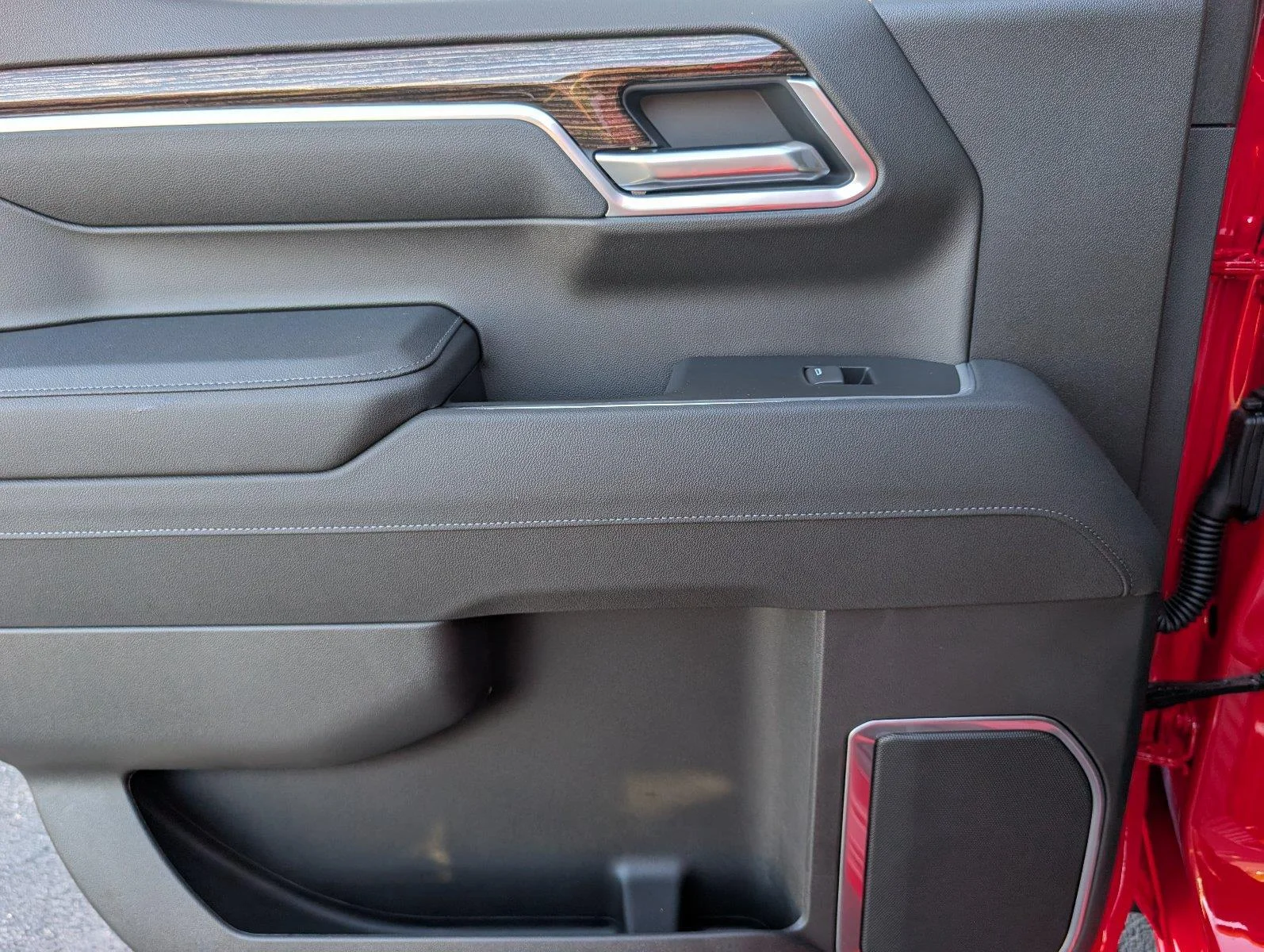 New 2026 Cardinal Red GMC Elevation image 35