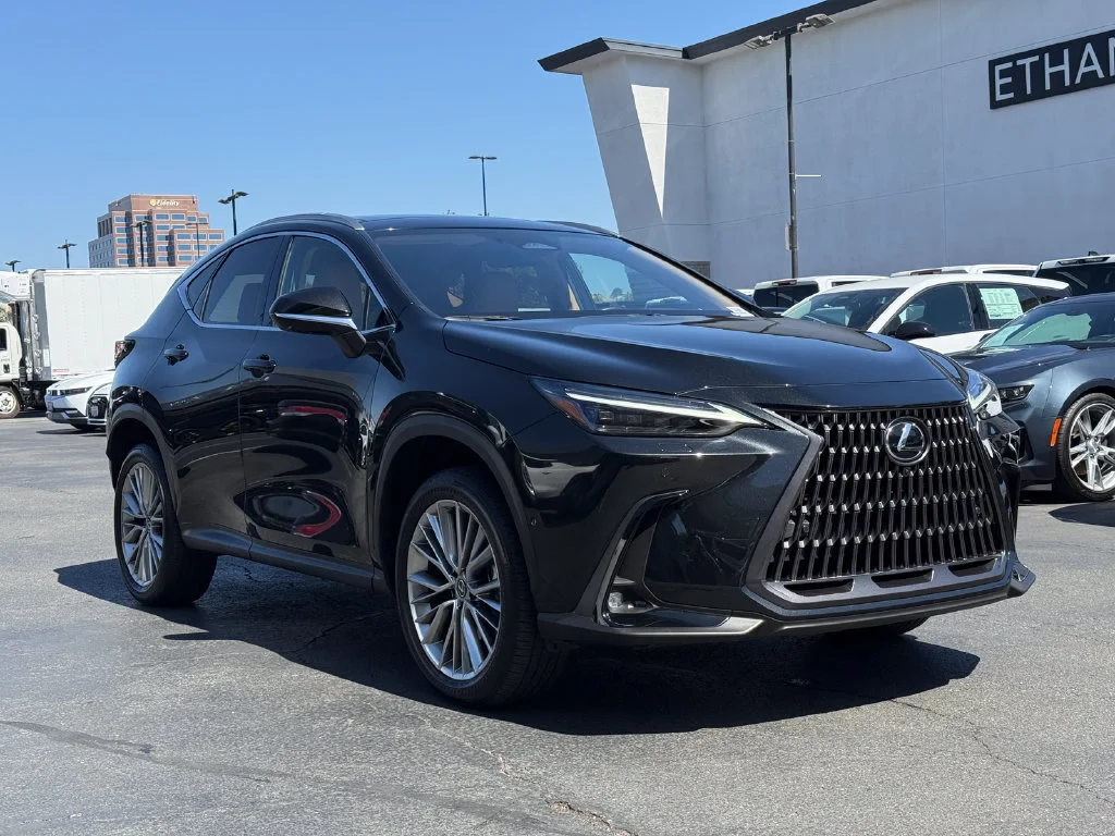 Used 2025  Lexus NX 350h Luxury image 5