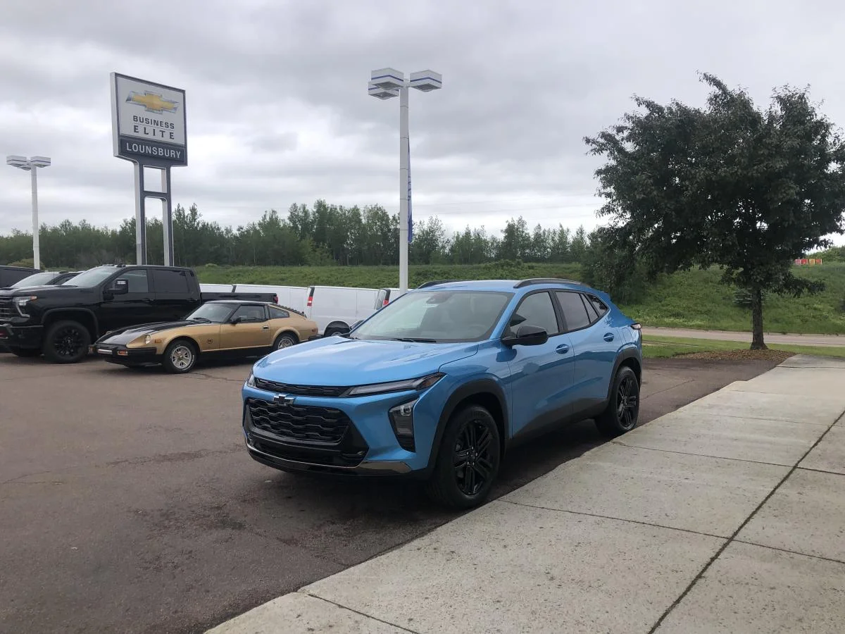 New 2026 Blue Chevrolet Fwd 4dr Activ image 4