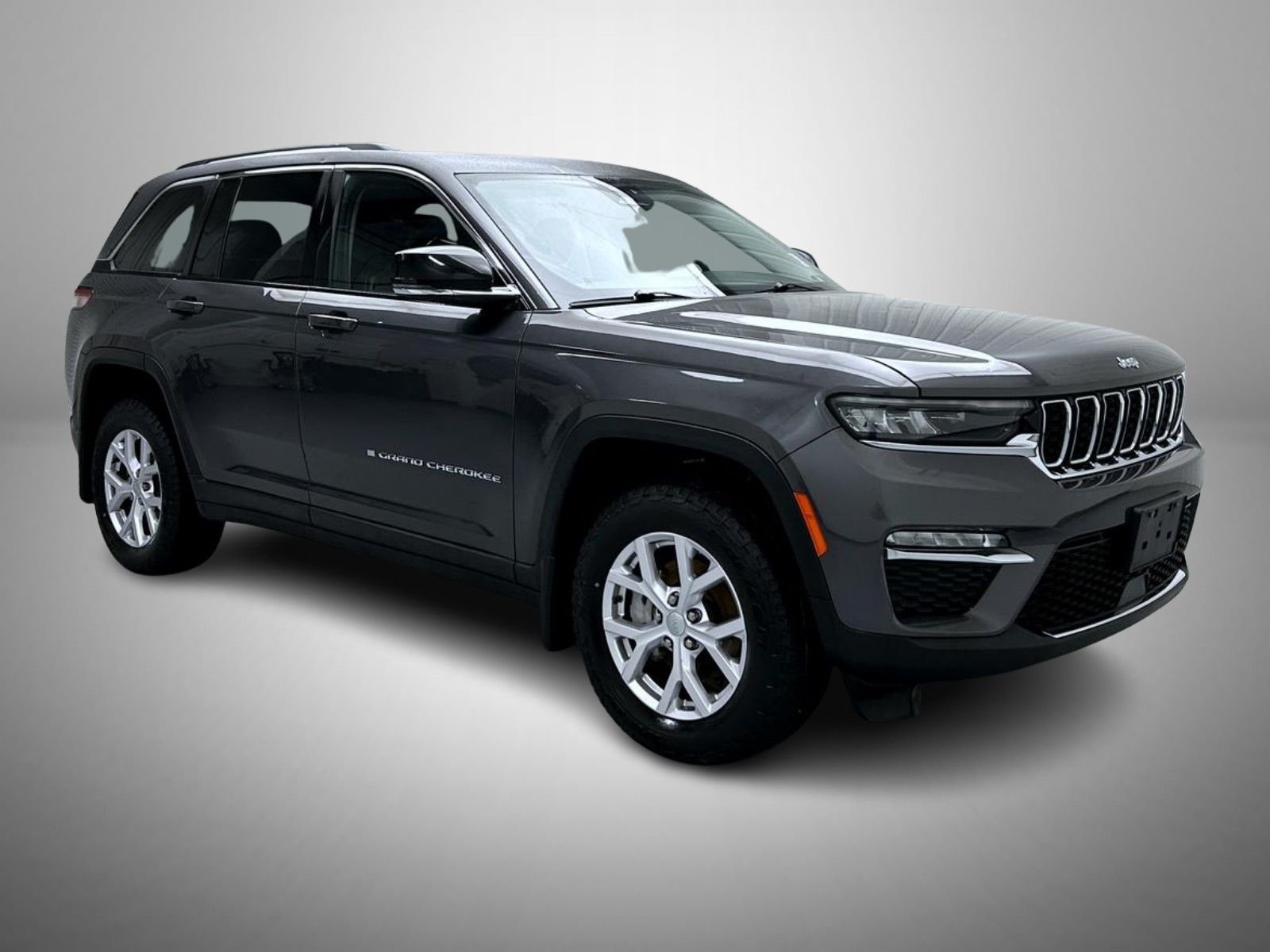 Used 2022 Gray Jeep Limited image 3