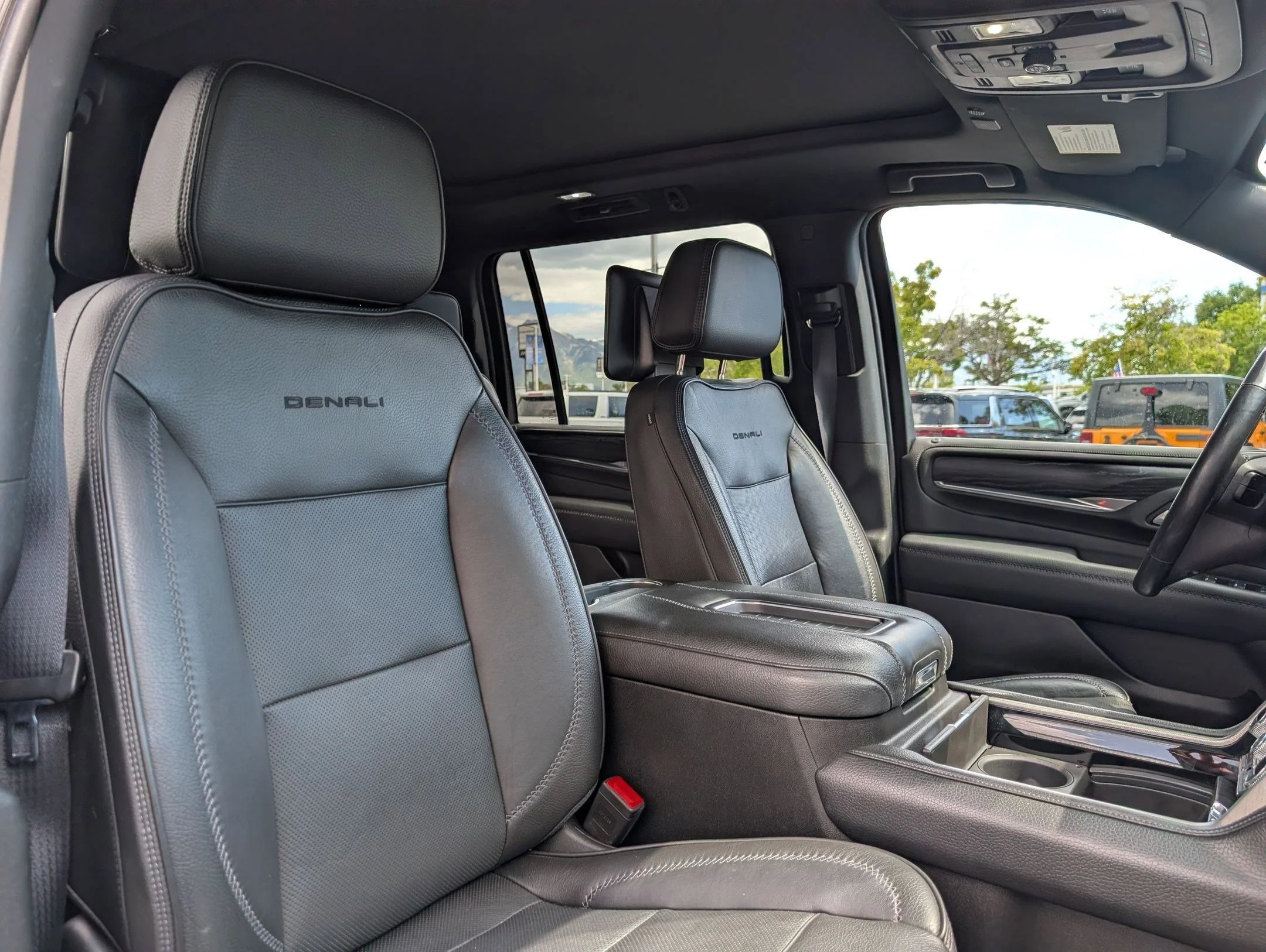2021 GMC Yukon XL Denali - Photo 29