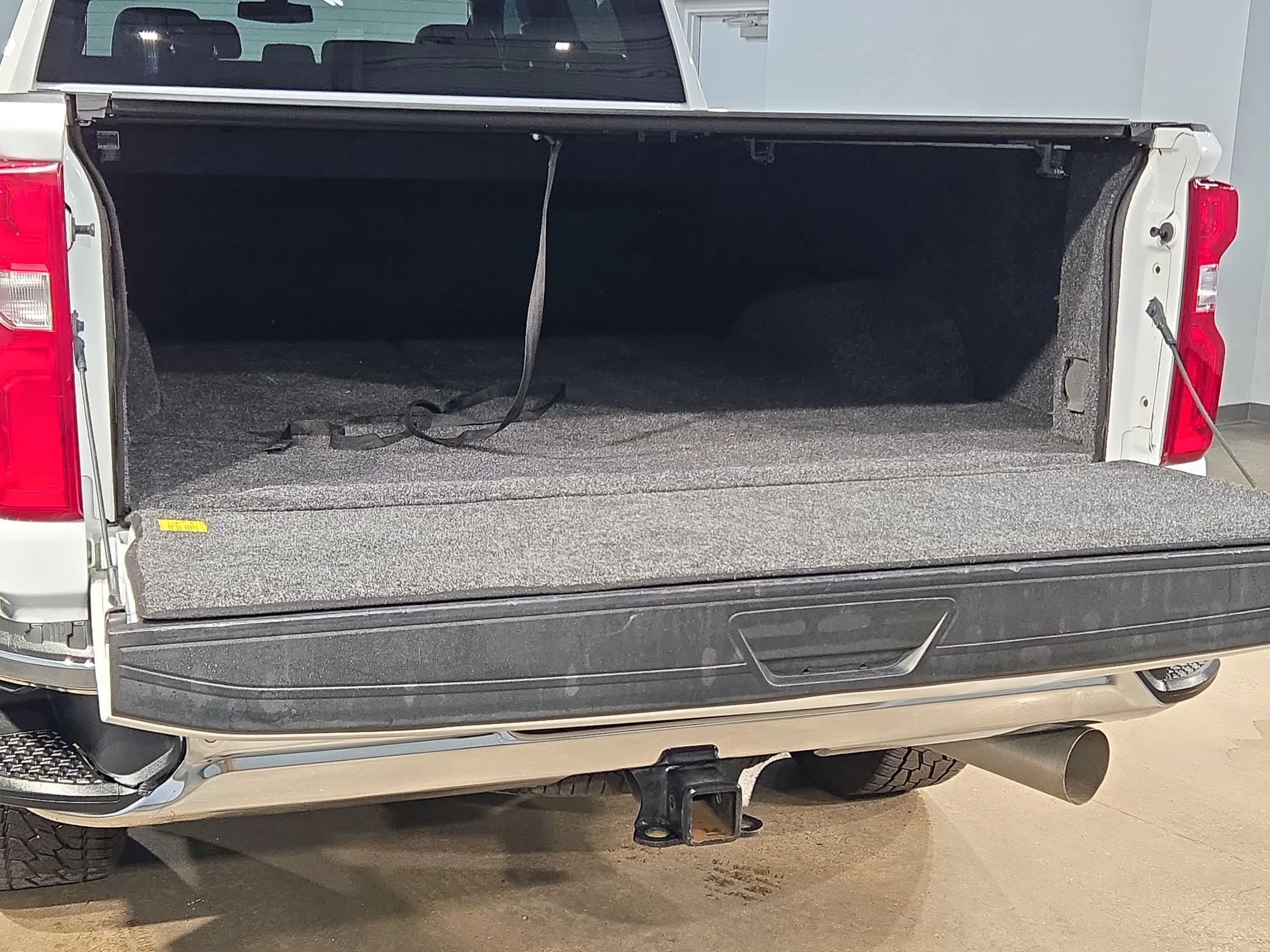 Used 2023 Summit White Chevrolet LTZ image 18