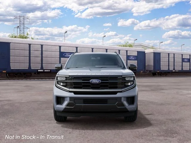 New 2027 Gray Ford Platinum image 3