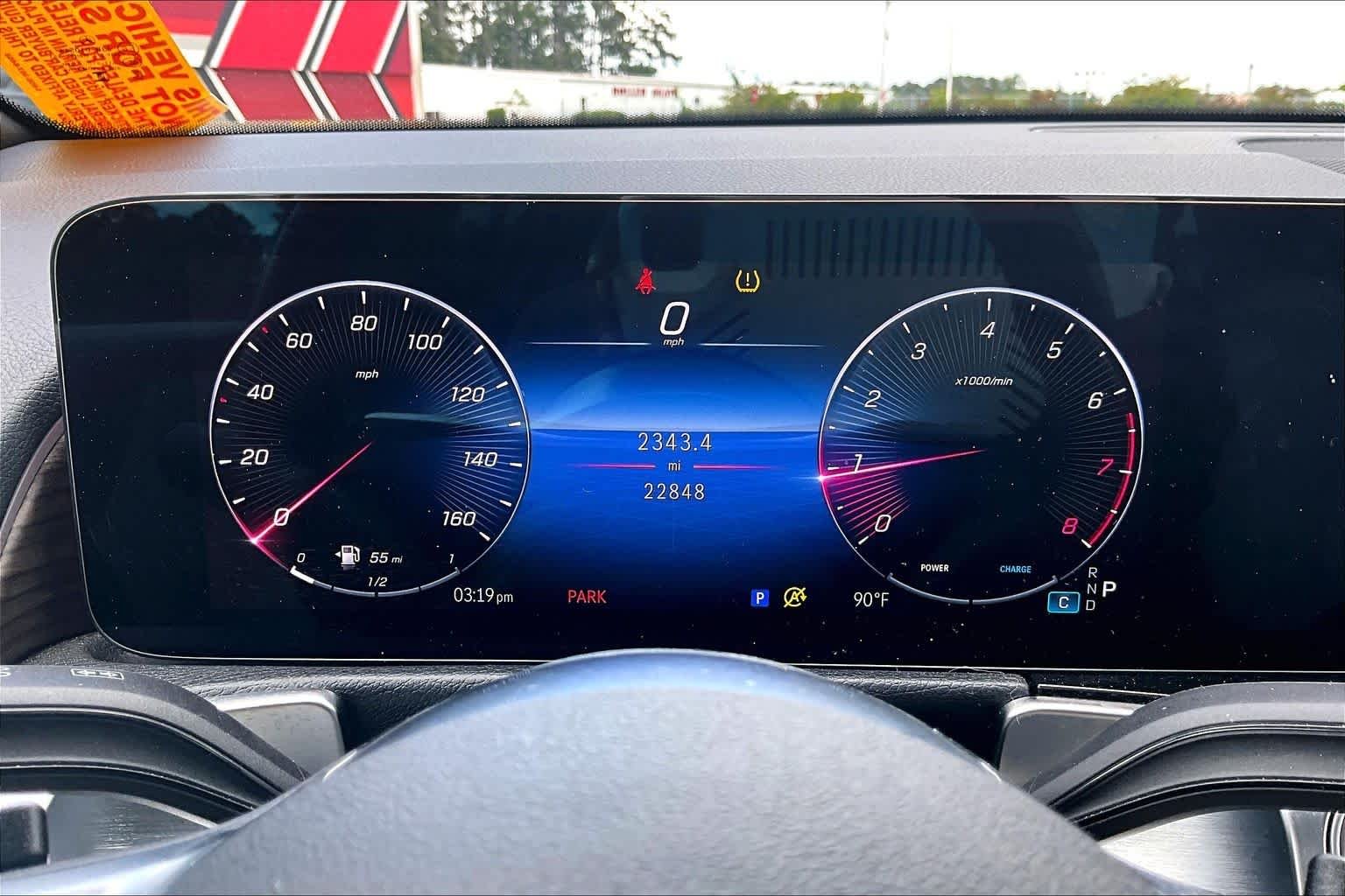 Used 2025 Polar White Mercedes-Benz GLB 250 image 26
